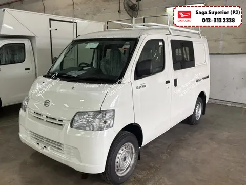 White Daihatsu Gran Max Semi-Panel Van five-seater with roof rack, front three-quarter view, Saga Superior Petaling Jaya